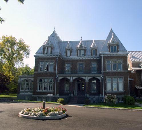 Hotel Chateau Cran Chaud Chicoutimi Exterior foto
